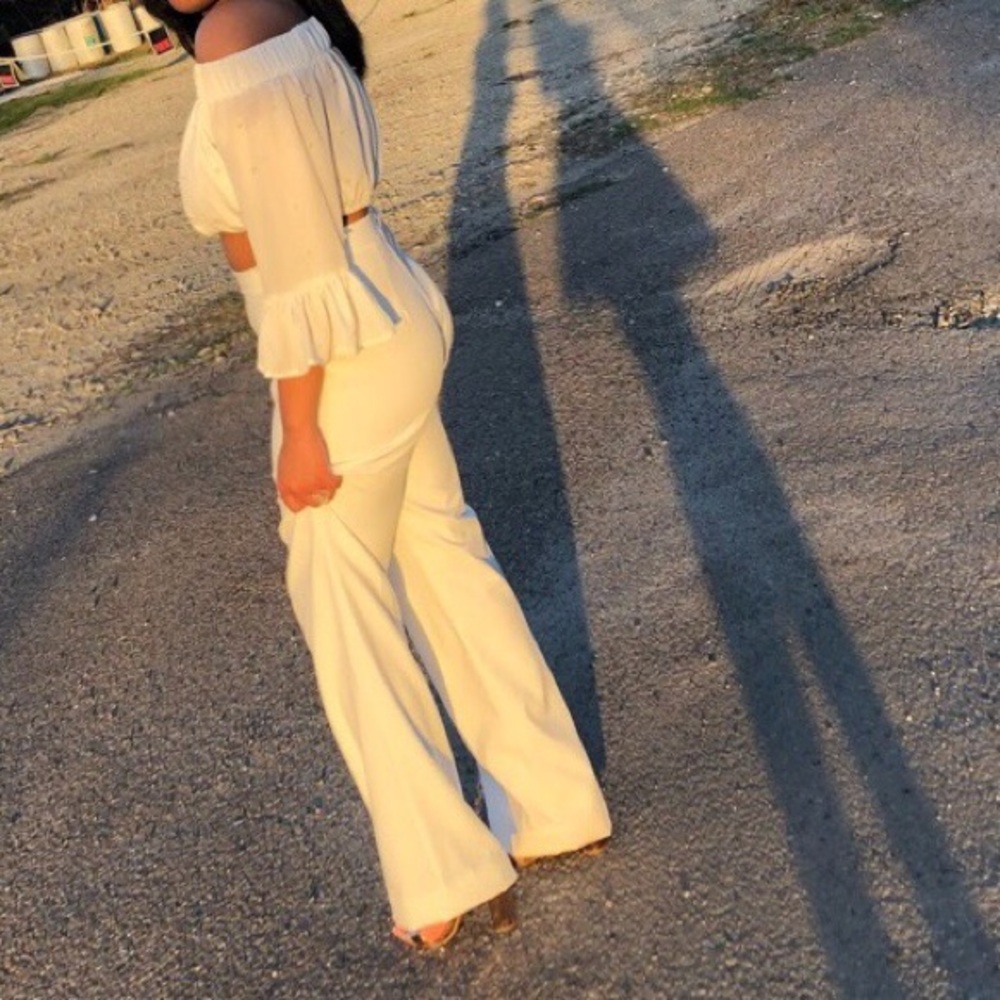 White wide leg pants